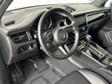Used 2025 Porsche Macan image 4