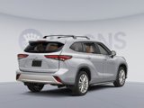 New 2025 Toyota Highlander Platinum image 2