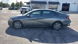 Used 2024 Hyundai Elantra SEL image 2
