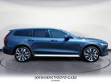 New 2026 Volvo V60 B5 Cross Country Ultra w/ Protection Package Premier image 2