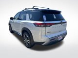 New 2025 Nissan Pathfinder Platinum image 4