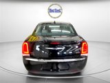 Used 2018 Chrysler 300 Touring L image 6