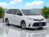 Used 2020 Toyota Sienna L image 2