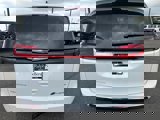 New 2025 Chrysler Pacifica Select image 5