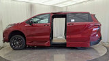 Used 2025 Toyota Sienna XSE image 5