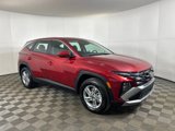 Certified 2025 Hyundai Tucson SE image 1