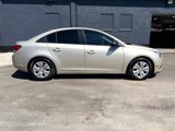 Used 2014 Chevrolet Cruze LS image 2