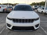 New 2025 Jeep Grand Cherokee Laredo image 2