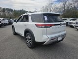 New 2025 Nissan Pathfinder Platinum image 5