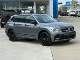 Certified 2021 Volkswagen Tiguan SE image 3