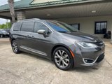 Used 2019 Chrysler Pacifica Limited w/ Tire & Wheel Group image 2