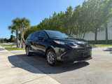 Used 2021 Toyota Sienna LE image 3