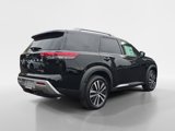 New 2025 Nissan Pathfinder Platinum image 3
