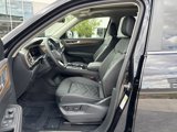 New 2025 Volkswagen Atlas SE image 4