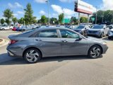 Used 2025 Hyundai Elantra Sport image 2