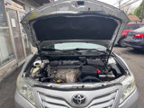 Used 2010 Toyota Camry LE image 4