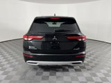 New 2025 Mitsubishi Outlander SE image 4