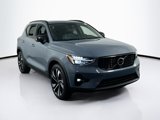 Used 2023 Volvo XC40 B5 Ultimate image 3