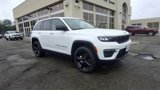 Used 2025 Jeep Grand Cherokee Limited w/ Black Appearance Package image 2