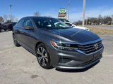 Used 2021 Volkswagen Passat 2.0T SE image 3