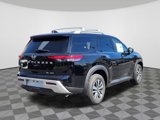New 2025 Nissan Pathfinder SL image 4