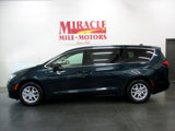 Used 2023 Chrysler Pacifica Touring-L image 2