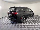 New 2026 Chrysler Pacifica Limited image 6