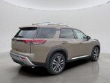 New 2025 Nissan Pathfinder Platinum image 3