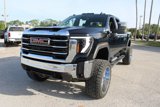 Used 2025 GMC Sierra 2500 SLT w/ SLT Premium Package image 3