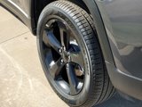 New 2025 Jeep Grand Cherokee Limited w/ Black Appearance Package image 5