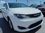 Used 2018 Chrysler Pacifica Touring-L image 4