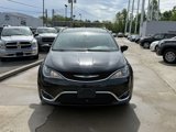 Used 2018 Chrysler Pacifica Touring-L w/ Tire & Wheel Group image 3