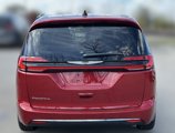 New 2025 Chrysler Pacifica Select image 4