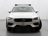 Used 2024 Volvo V60 B5 Cross Country Ultimate w/ Protection Package Premier image 5