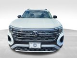 New 2025 Volkswagen Atlas Peak Edition SE image 3