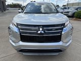 New 2025 Mitsubishi Outlander SE image 2