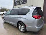 Used 2019 Chrysler Pacifica Limited image 2