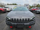 Used 2019 Jeep Cherokee Trailhawk image 2