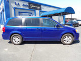 Used 2020 Dodge Grand Caravan SXT image 2