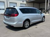 Certified 2023 Chrysler Pacifica Limited image 3