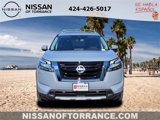 New 2025 Nissan Pathfinder Platinum image 2