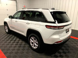 Used 2022 Jeep Grand Cherokee Limited image 2