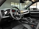 Certified 2025 Porsche Cayenne image 4