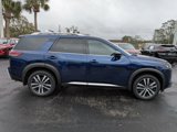 New 2025 Nissan Pathfinder Platinum image 3