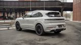 New 2025 Porsche Cayenne E-Hybrid image 3