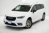 New 2024 Chrysler Pacifica Limited image 2