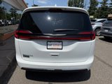 Used 2022 Chrysler Pacifica Touring-L image 6
