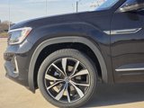 New 2025 Volkswagen Atlas Cross Sport SEL Premium R-Line image 5