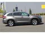 Used 2018 Toyota Highlander Limited w/ Carpet Mat Package (TMS) image 3