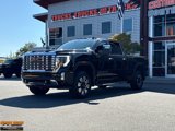 Used 2024 GMC Sierra 3500 Denali w/ Denali Reserve Package image 3